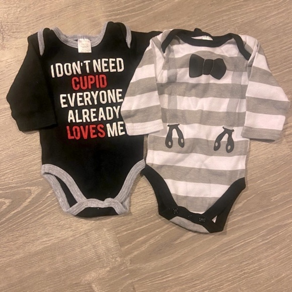 Valentine’s Day baby boy long sleeved onesies 0-3M EUC